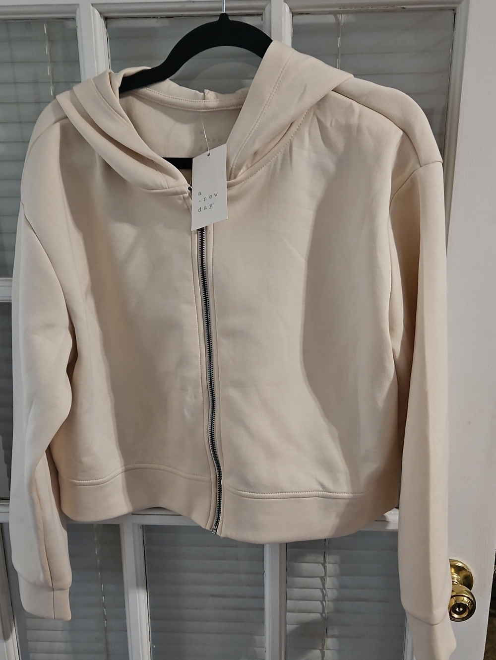 NWT A New Day Zip-Up Cropped Hoodie Top in Cream Color.  Size L. Scuba Type
